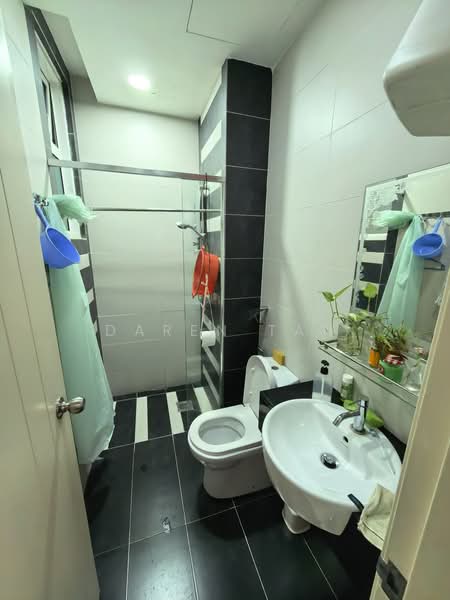 Pangsapuri untuk Dijual di Central Residence @ Sungai Besi - Daren Tan - Bathroom - PropertyGuru.com.my
