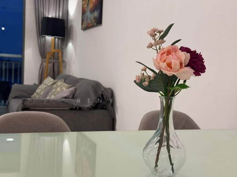 Kediaman Servis untuk Dijual di Teega Suites - Reny Hee - Living Room - PropertyGuru.com.my