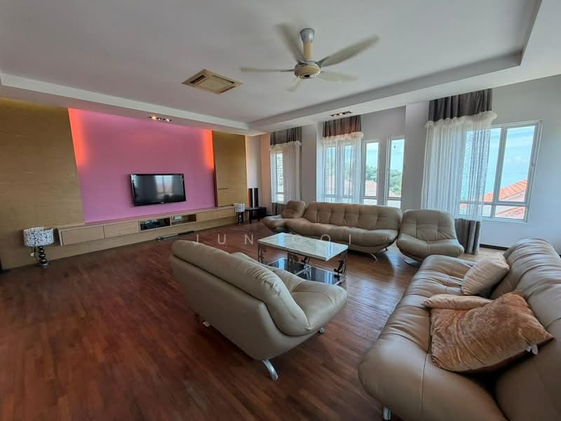 Bungalow House for Sale in Batu Ferringhi (Penang) - Jun Ooi - Living Room - PropertyGuru.com.my