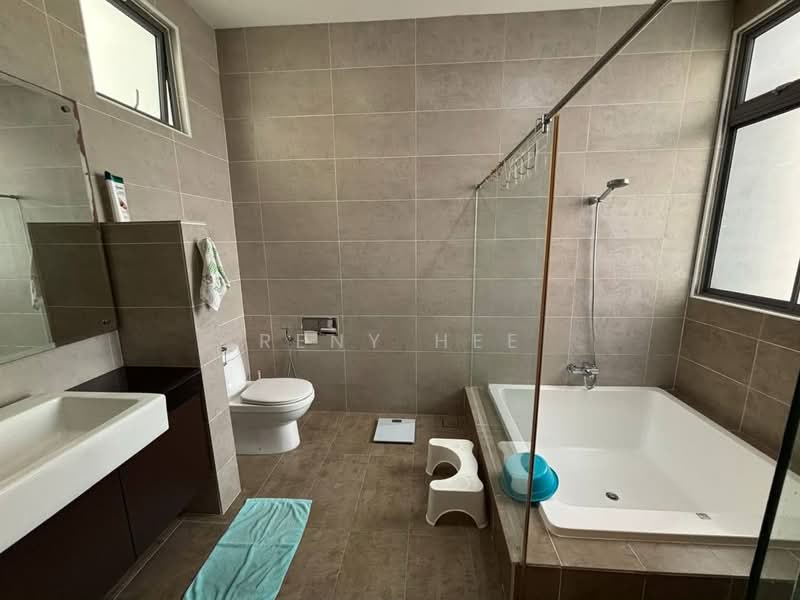 Semi-Detached House for Sale in Taman Impian Emas (Skudai) - Reny Hee - Bathroom - PropertyGuru.com.my