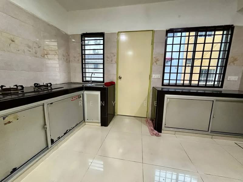 2-storey Terraced House for Sale in Bandar Seri Alam (Masai) - Reny Hee - Kitchen - PropertyGuru.com.my