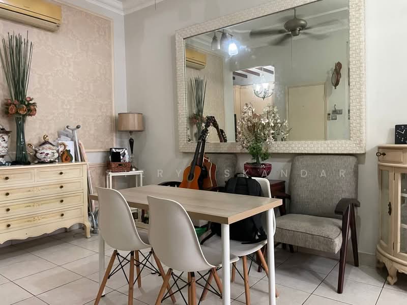 2.5-storey Terraced House for Sale in Desa Andaman (Setapak) - Shaziery Iskandar - Dining Room - PropertyGuru.com.my