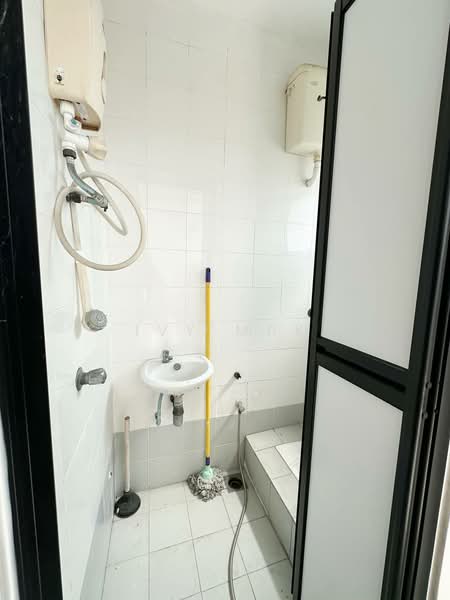 Condominium for Sale at USJ One Avenue Condo - Ivy Mak - Bathroom - PropertyGuru.com.my