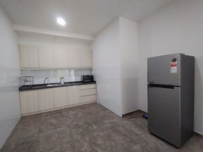 Condominium for Sale at Subang Parkhomes - Allie . - Dry Kitchen - PropertyGuru.com.my