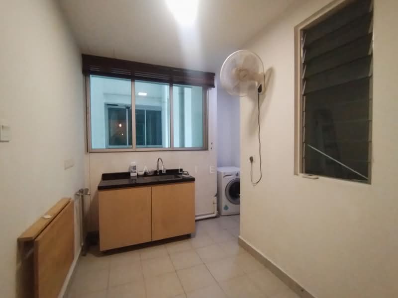 Condominium for Sale at Subang Parkhomes - Allie . - Kitchen - PropertyGuru.com.my