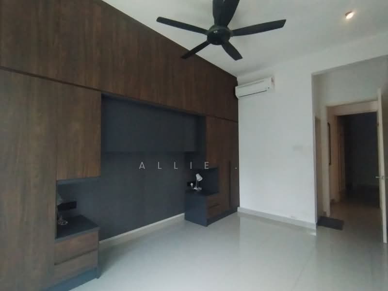 Condominium for Sale at Subang Parkhomes - Allie . - Bedroom - PropertyGuru.com.my