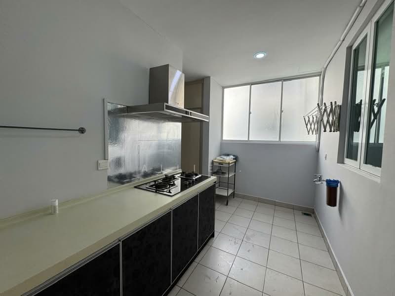 Condominium for Sale at Subang Parkhomes - Allie . - Wet kitchen - PropertyGuru.com.my