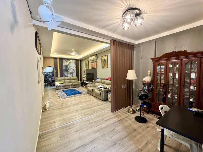 1-storey Terraced House for Sale in Taman Dato Penggawa Barat (Tampoi) - Fakhrul Imlan - Living Room - PropertyGuru.com.my