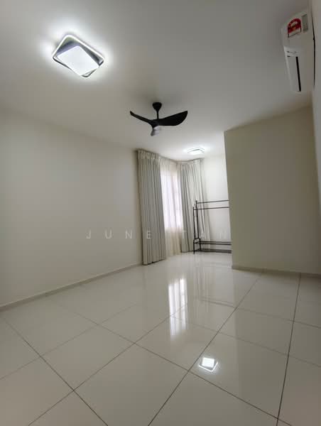 Rumah Teres 2-Tingkat untuk Dijual di Taman Desa Tebrau (Tebrau) - June Tan - PropertyGuru.com.my