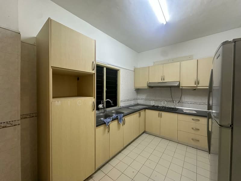 Rumah Teres untuk Disewa di Kota Kemuning (Shah Alam) - Michelle Boh - Kitchen - PropertyGuru.com.my