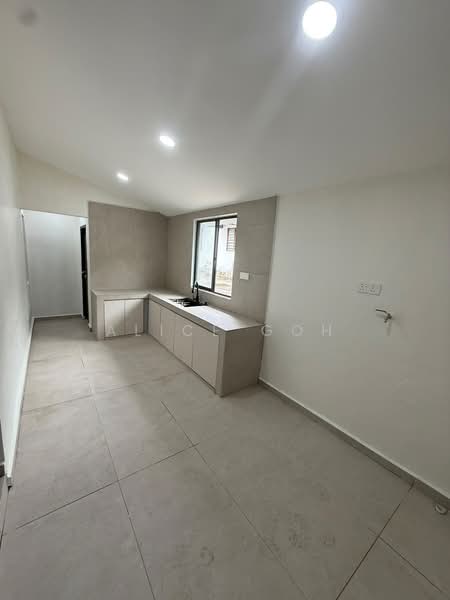 Rumah Teres 1-Tingkat untuk Dijual di Taman Ungku Tun Aminah (Skudai) - Alice Goh - Kitchen - PropertyGuru.com.my