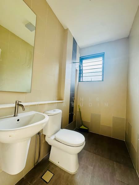 2-storey Terraced House for Sale in Shah Alam (Selangor) - Nahathir Shahabudin - Bathroom - PropertyGuru.com.my