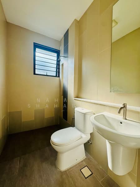 2-storey Terraced House for Sale in Shah Alam (Selangor) - Nahathir Shahabudin - Bathroom - PropertyGuru.com.my