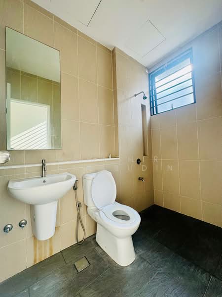 2-storey Terraced House for Sale in Shah Alam (Selangor) - Nahathir Shahabudin - Bathroom - PropertyGuru.com.my