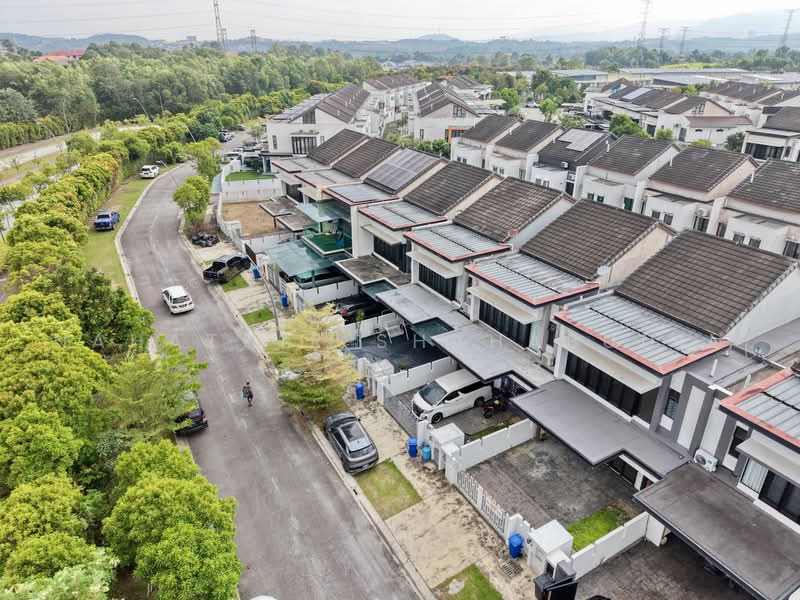 2-storey Terraced House for Sale in Shah Alam (Selangor) - Nahathir Shahabudin - Exterior - PropertyGuru.com.my