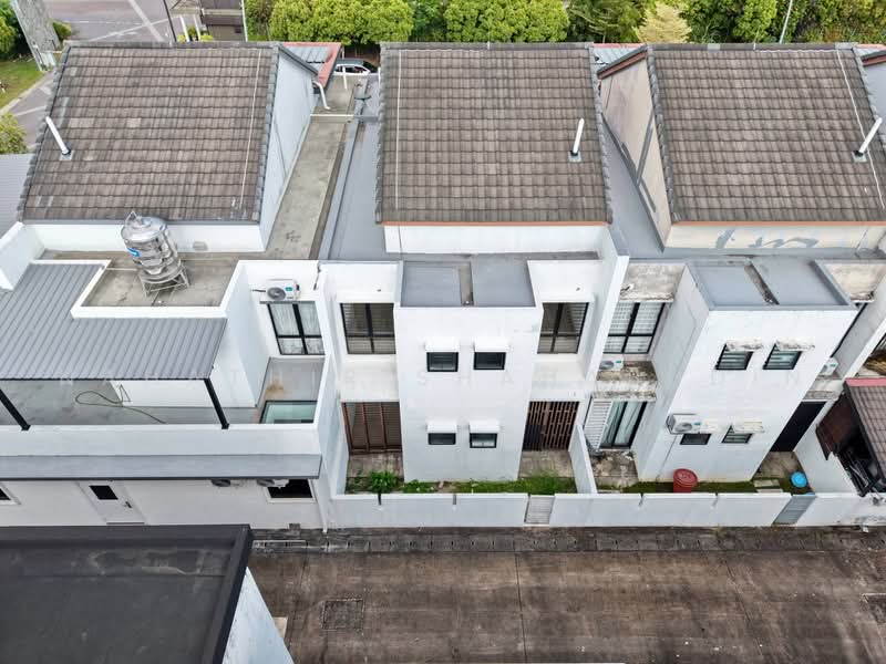 2-storey Terraced House for Sale in Shah Alam (Selangor) - Nahathir Shahabudin - Exterior - PropertyGuru.com.my