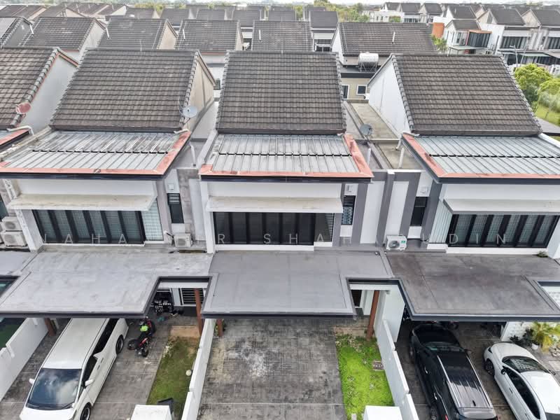 2-storey Terraced House for Sale in Shah Alam (Selangor) - Nahathir Shahabudin - Exterior - PropertyGuru.com.my