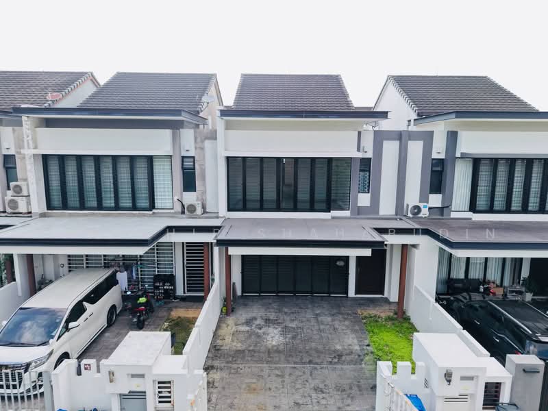 2-storey Terraced House for Sale in Shah Alam (Selangor) - Nahathir Shahabudin - Exterior - PropertyGuru.com.my
