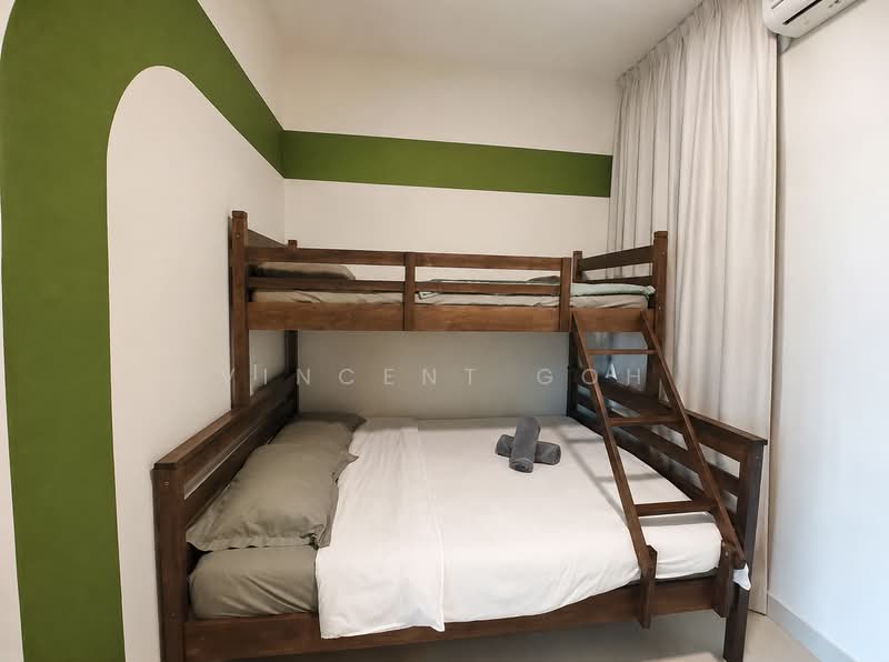 Kediaman Servis untuk Dijual di Maple Residences @ Bandar Bestari Klang - Vincent Goh - Bedroom - PropertyGuru.com.my