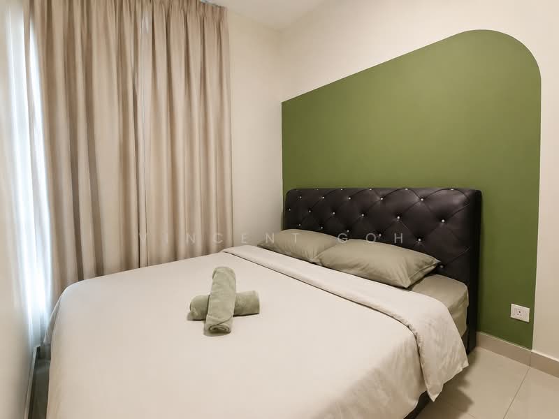Kediaman Servis untuk Dijual di Maple Residences @ Bandar Bestari Klang - Vincent Goh - Bedroom - PropertyGuru.com.my
