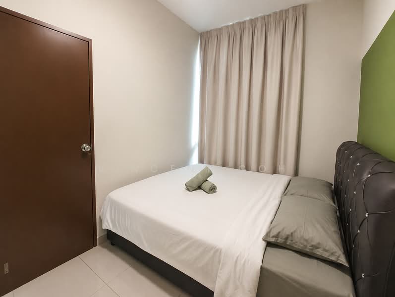 Kediaman Servis untuk Dijual di Maple Residences @ Bandar Bestari Klang - Vincent Goh - Bedroom - PropertyGuru.com.my