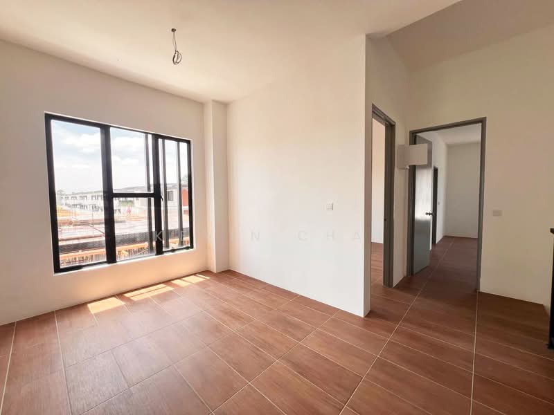 Rumah Berkembar untuk Dijual di Teluk Intan (Perak) - Kevin Chai - 2nd Living Area - PropertyGuru.com.my