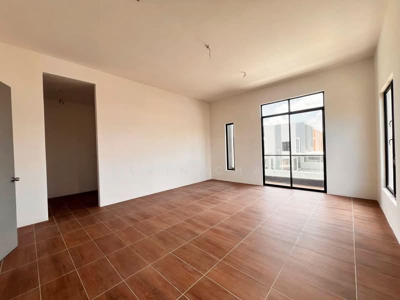 Rumah Berkembar untuk Dijual di Teluk Intan (Perak) - Kevin Chai - Master Bedroom - PropertyGuru.com.my