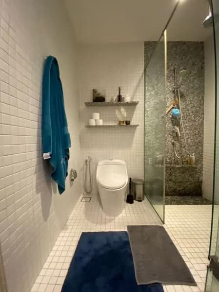 Kondominium untuk Dijual di Sixceylon - Alex Lee - Bathroom - PropertyGuru.com.my