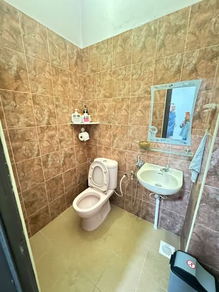 2-storey Terraced House for Sale in Taman Setia Indah (Tebrau) - Karl Lim - Bathroom - PropertyGuru.com.my