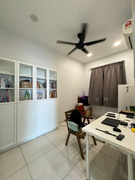Kediaman Servis untuk Disewa di Suria Putra - Crystal Lum - Study - PropertyGuru.com.my