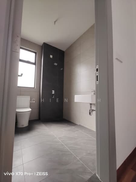 Cluster House for Sale in Shah Alam (Selangor) - Chien Koh - Bathroom - PropertyGuru.com.my