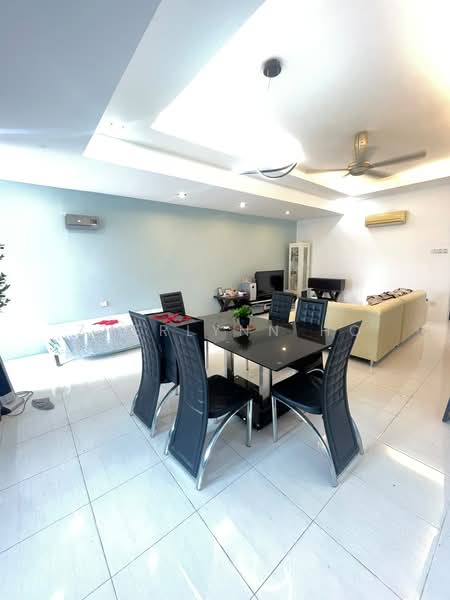 Rumah Bandar untuk Dijual di Tanjung Bungah (Penang) - Zherlynn Ho - Living Room - PropertyGuru.com.my