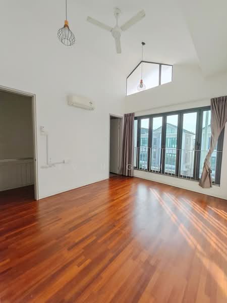 Rumah Teres 3-Tingkat untuk Dijual di Puchong (Selangor) - Evan Goh - Living Room - PropertyGuru.com.my
