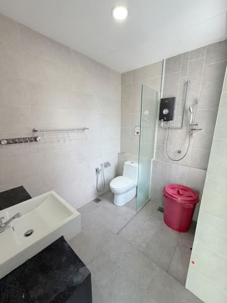 Rumah Teres 3-Tingkat untuk Dijual di Puchong (Selangor) - Evan Goh - Bathroom - PropertyGuru.com.my