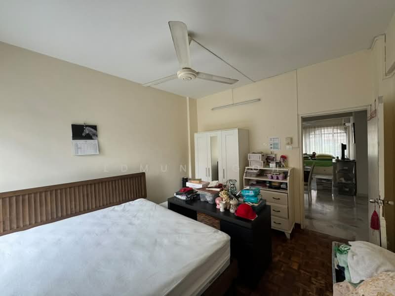 Apartment for Sale at Apartmen Kampung Tunku - Edmund Goh - Bedroom - PropertyGuru.com.my
