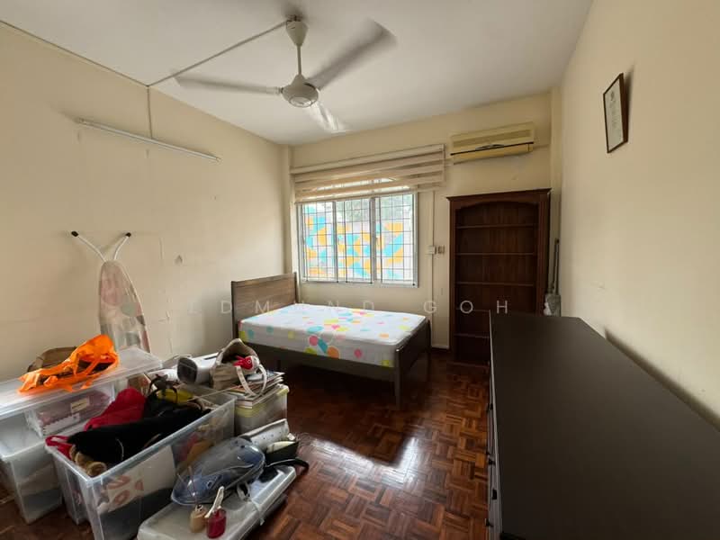 Apartment for Sale at Apartmen Kampung Tunku - Edmund Goh - Bedroom - PropertyGuru.com.my