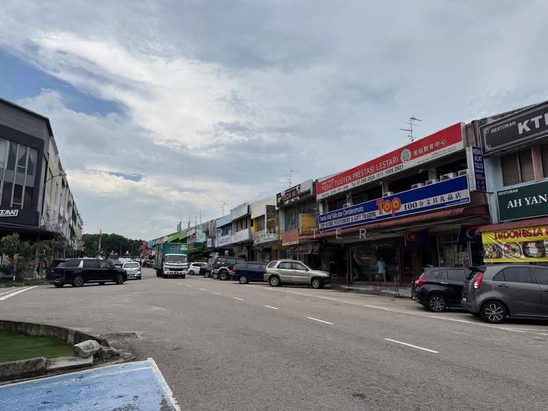 Kedai untuk Disewa di Taman Ungku Tun Aminah (Skudai) - Caryn Ter - Exterior - PropertyGuru.com.my