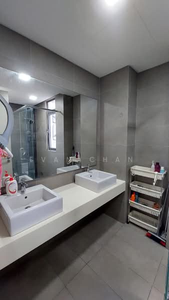 Kondominium untuk Dijual di Vivo Residential Suites - Evan Chan - Bathroom - PropertyGuru.com.my