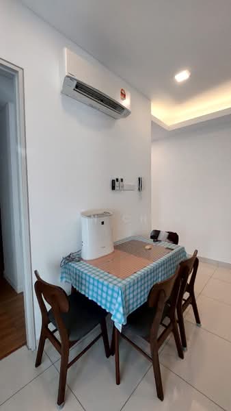 Kondominium untuk Dijual di Vivo Residential Suites - Evan Chan - Dining Room - PropertyGuru.com.my