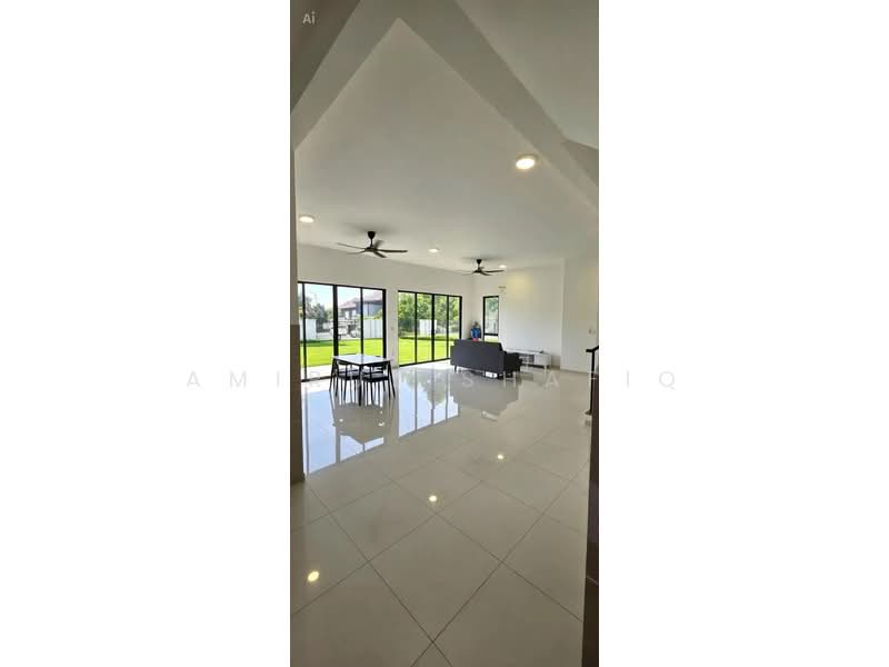 Semi-Detached House for Rent in Taman Tasik Semenyih (Semenyih) - Amirul Shafiq - Living Room - PropertyGuru.com.my