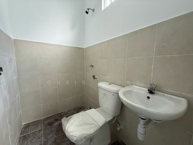 2-storey Terraced House for Sale in Taman Scientex Rawang (Rawang) - Chris Chong - Bathroom - PropertyGuru.com.my