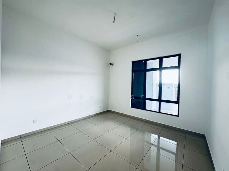 Semi-Detached House for Sale in Bandar Putra (Kulai) - Danny See - Interior - PropertyGuru.com.my