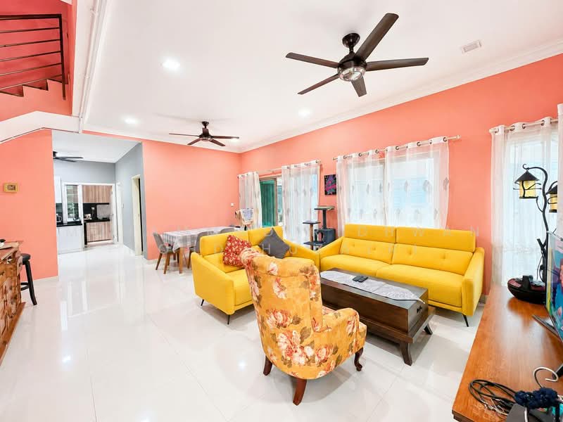 Rumah Kluster untuk Dijual di Sunway Alam Suria (Shah Alam) - Muhammad Ridhwan Mohd Huzairi - Living Room - PropertyGuru.com.my