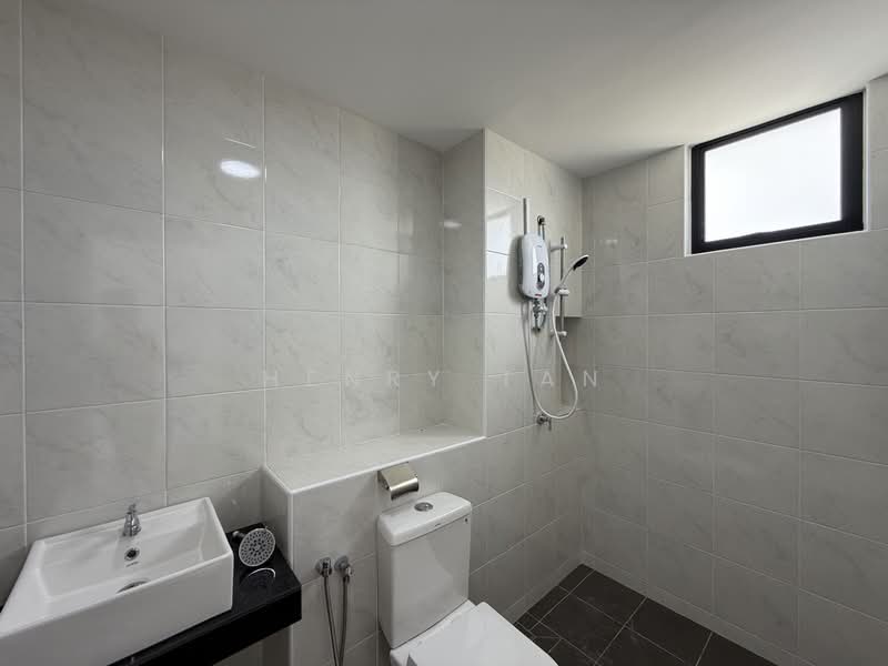 Rumah Teres 2-Tingkat untuk Dijual di Bandar Cassia (Batu Kawan) - Henry Tan - Bathroom - PropertyGuru.com.my