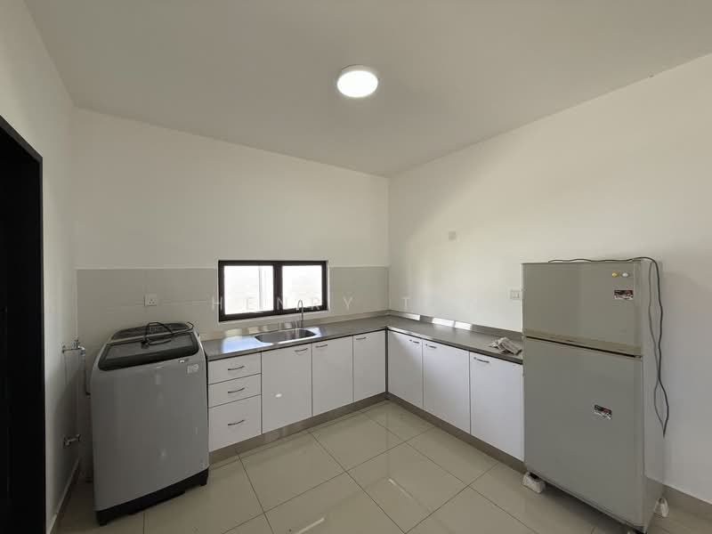 Rumah Teres 2-Tingkat untuk Dijual di Bandar Cassia (Batu Kawan) - Henry Tan - Kitchen - PropertyGuru.com.my