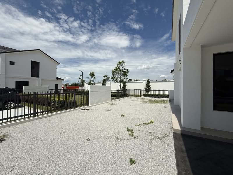 Rumah Teres 2-Tingkat untuk Dijual di Bandar Cassia (Batu Kawan) - Henry Tan - Exterior - PropertyGuru.com.my