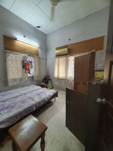 Semi-Detached House for Sale in Taman Green Lane (Jelutong) - Stephanie Lim - Bedroom - PropertyGuru.com.my