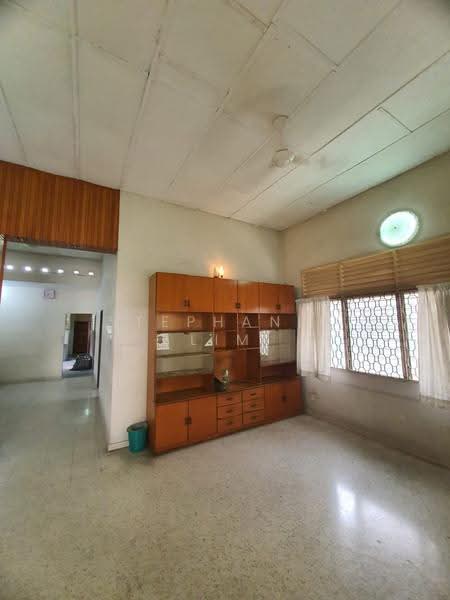 Semi-Detached House for Sale in Taman Green Lane (Jelutong) - Stephanie Lim - Living Room - PropertyGuru.com.my
