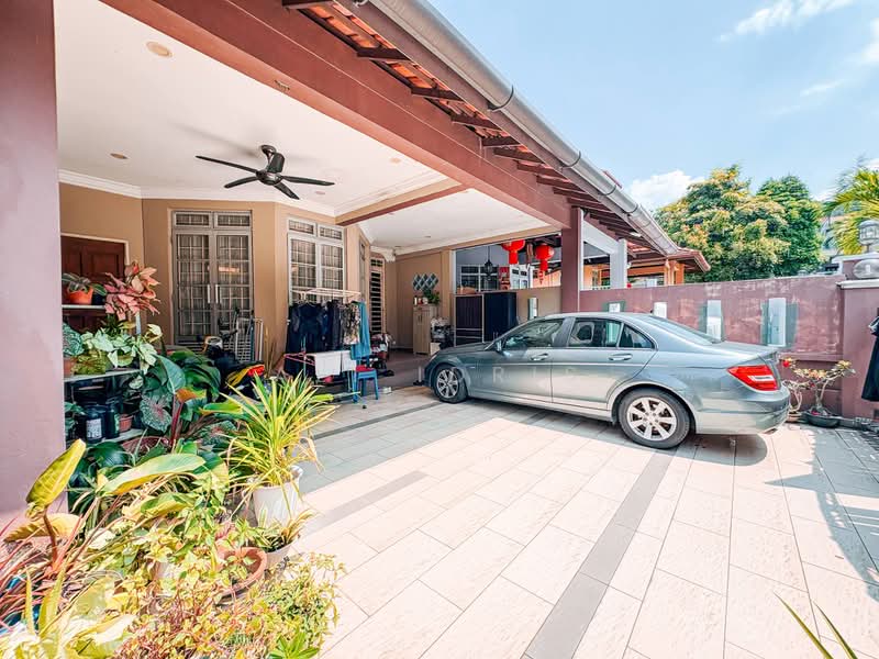 2-storey Terraced House for Sale in Alam Damai (Cheras) - Ali Idris - Exterior - PropertyGuru.com.my