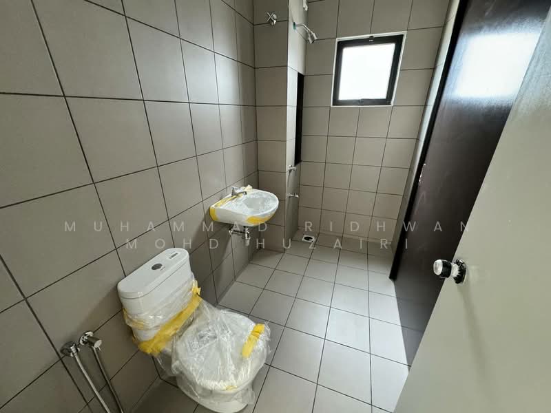 2-storey Terraced House for Sale in Bandar Bukit Raja (Klang) - Muhammad Ridhwan Mohd Huzairi - Bathroom - PropertyGuru.com.my
